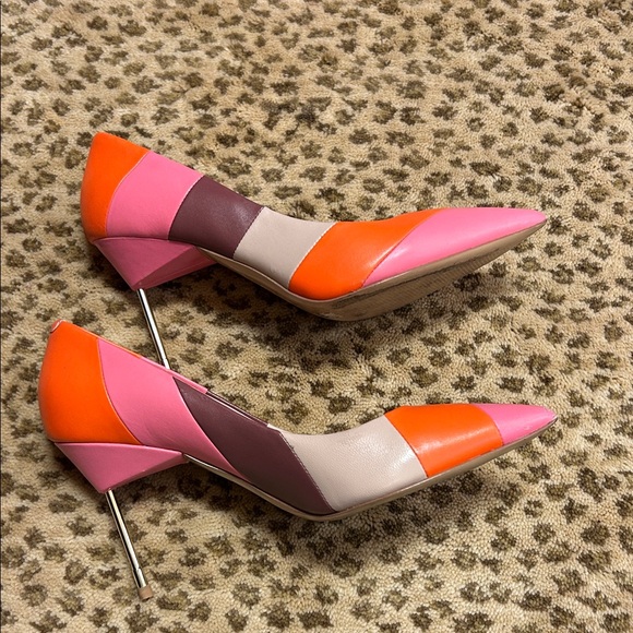 Kurt Geiger Two-Tone Pink and Orange Pointed-Toe Pumps - Picture 5 of 5